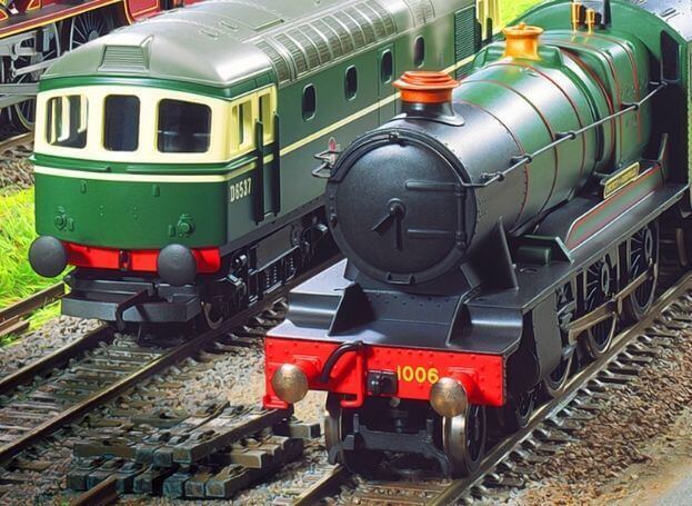 TRAINS & ACCESSORIES