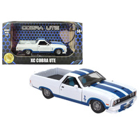 DDA 32853-1 Ford XC Cobra Ute White With Blue Stripes 1/32 1/32