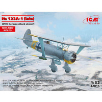 ICM 32015 Hs 123A-1 Late German Attack Aircraft  1/32