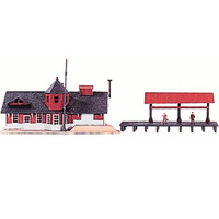 Model Power 427VA Pasenger Station and Freight Shed Ho