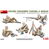 MiniArt 35233 Soviet Soldiers Taking A Break  1/35