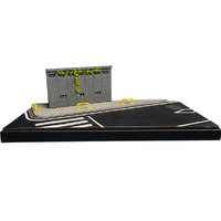 SCG  Diorama - Street Corner Road  1/64
